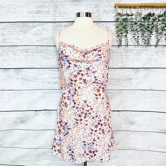 3/$22🩶 Lola Grace Multicolor Floral Sleeveless Satin Dress Sleeveless Cute M - Picture 3 of 9